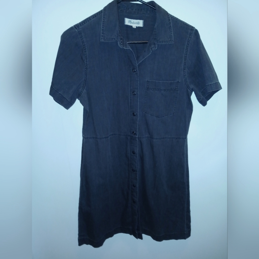 Madewell Short Sleeve Button-Front Mini Dress in Charcoal